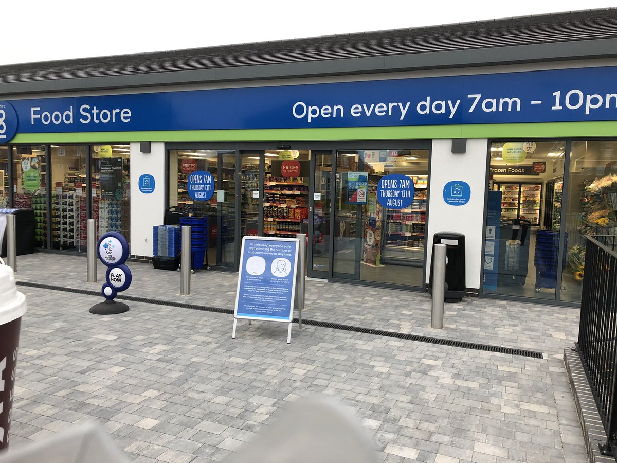 AmeshDavda's tweet photo. Stunning addition to the Lincolnshire Co-op family, Clipstone..fantastic job by all teams, good luck to Fay and the team 👍@lincscoop @CraigAddy123 https://t.co/I7FBMWrvGV