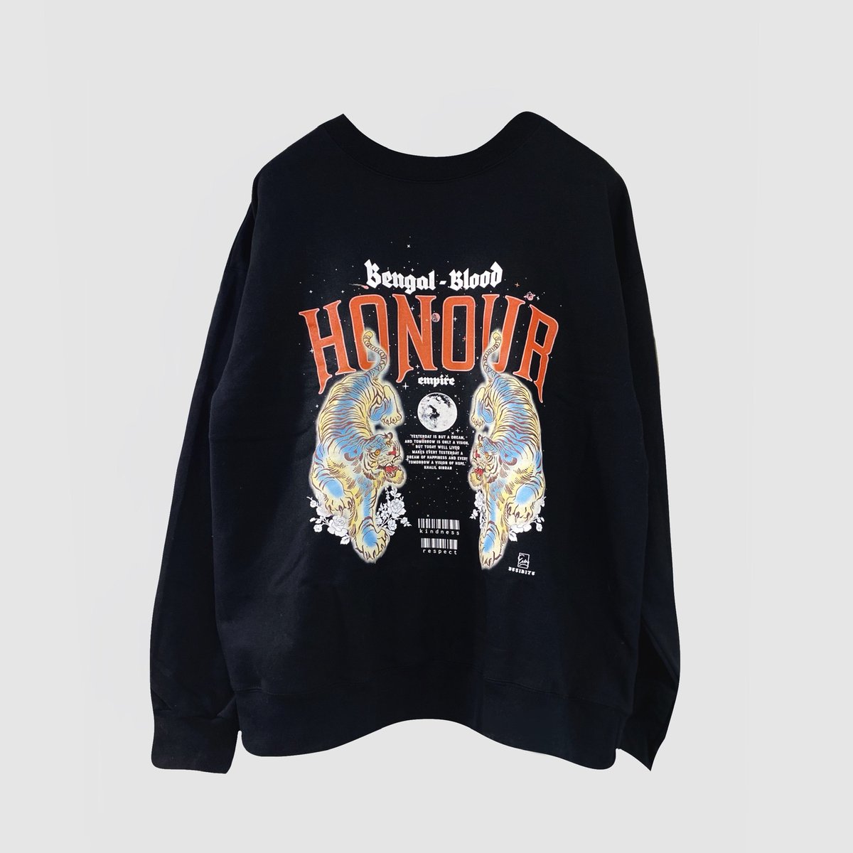 masala_matters's tweet photo. Just dropped! If you purchase the bengal sweat suit , $10 of your purchase will go towards Lebanon! Charities to select from are listed under product. https://t.co/2miY3ydUsg https://t.co/tpWja6Sxw1