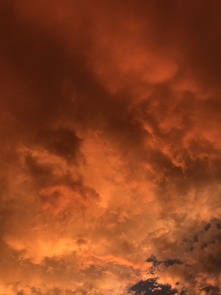 rebeangulol's tweet photo. El día de hoy me dediqué a tomarle fotos al cielo https://t.co/SveCLCKt9u