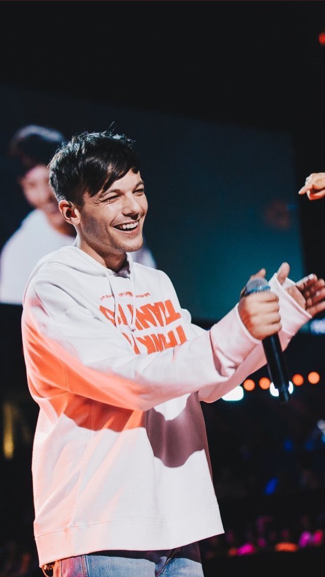 𝐷𝑒𝑓𝑒𝑛𝑐𝑒𝑙𝑒𝑠𝑠 “ Hope that I& #39;m not asking too muchJust wanna be loved by you”