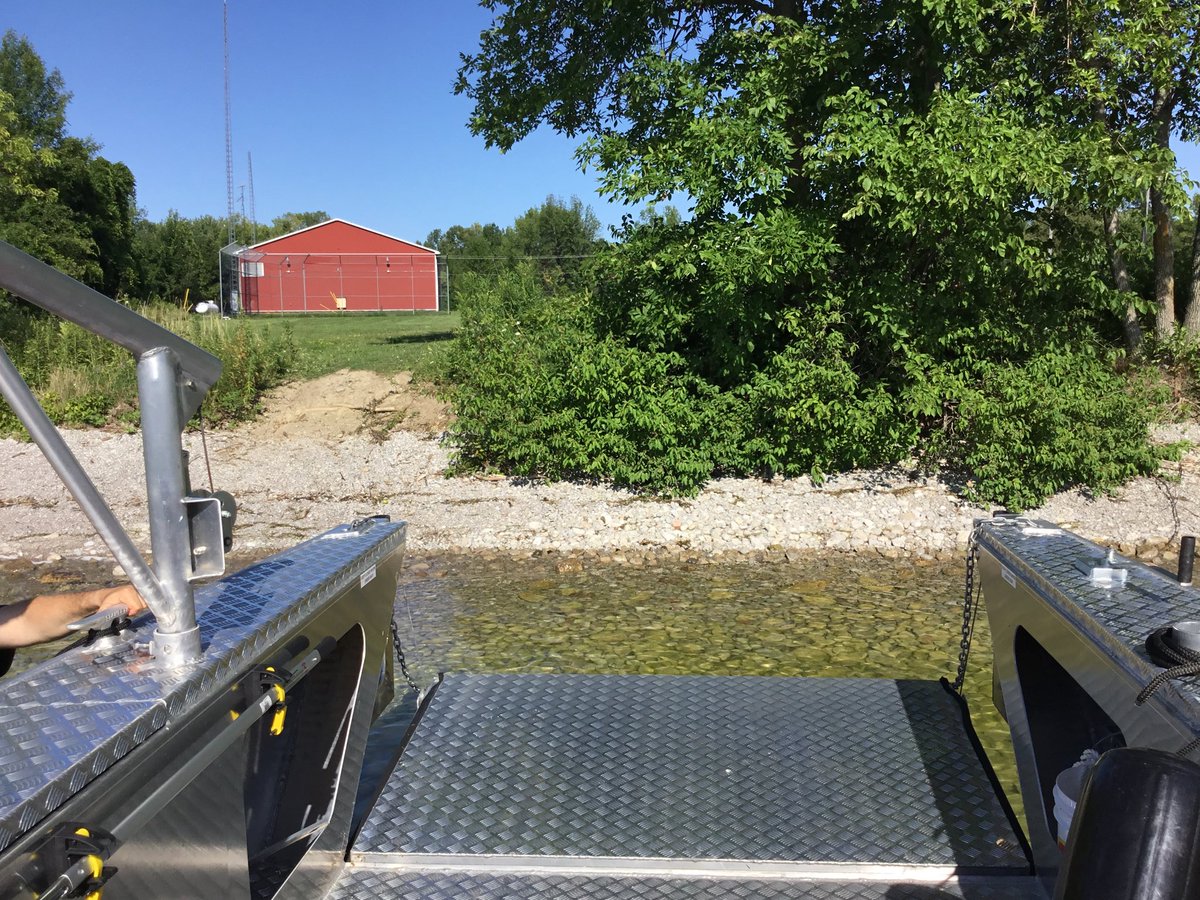 macrae_tim's tweet photo. C platoon was out around Georgina island today pre- planning water depths and access points for shore landings with Marine 2 https://t.co/uBMnQDZkcM