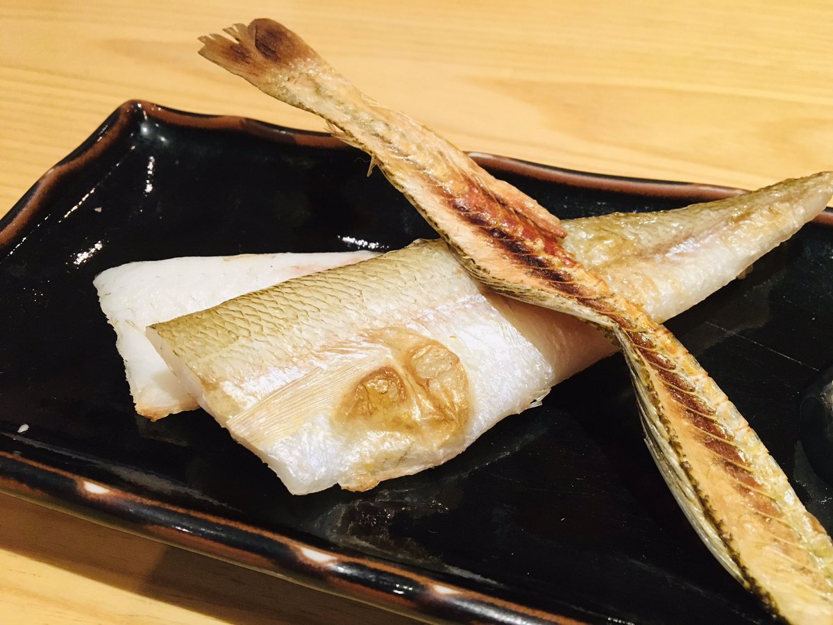 Cuulongtomo's tweet photo. #cuulong
#鱚の一夜干し
#骨煎餅 https://t.co/cN01yRrU3g