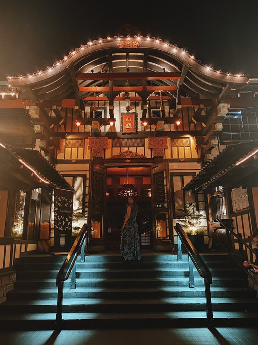 Couldn&rsquo;t go to Japan for my birthday this year, so I did the next best thing. ✨⛩ https://t.co/ZCgadA