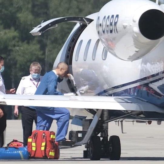 ♥️¡La noticia del día!

😮De estar en coma a marcharse por sus propios medios. Lo de Fabio Jakobsen -y todos los ciclistas- es increíble. De otra madera...👏
📸EPA
#ForzaFabio #ciclismo #dauphine