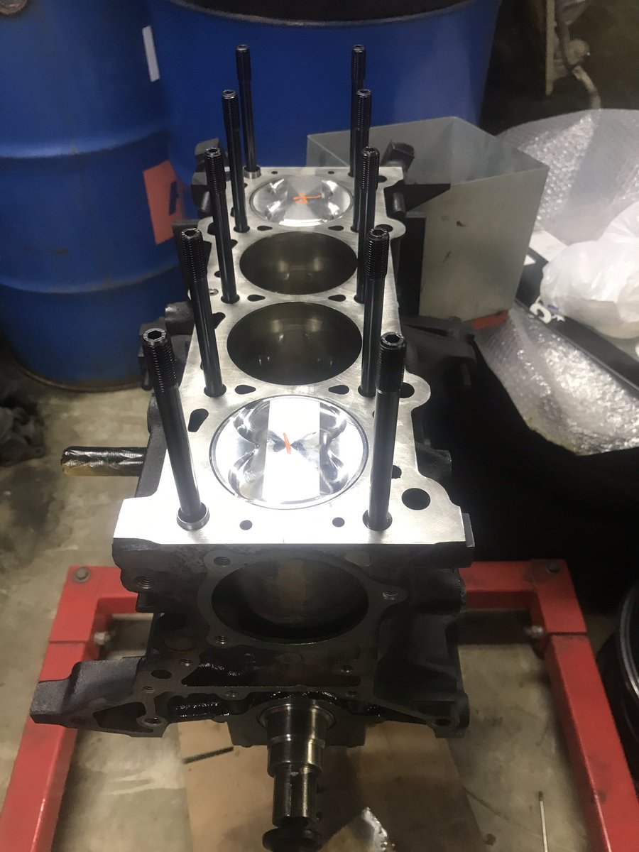 na8cike's tweet image. 色々山あり谷ありでしたがなんとかコンピュータセッティングまで終わり走り出せそうです！
ご協力してくれた方々ありがとうございます。
#flatfab
#村田レッカー
#HPI
#evolve
#OS技研
#MaxxECU