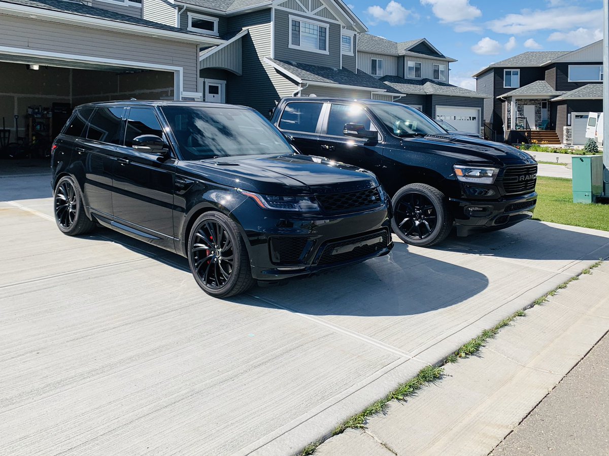 SenditStocks's tweet photo. Cruising down to #maralake #BC Friday for 2 sexy weeks not sure what unit to take both very shiny and what not #RangeRoverSport #ram #supercharged #highhp. #black #Murdered https://t.co/VuCgTJG6X0
