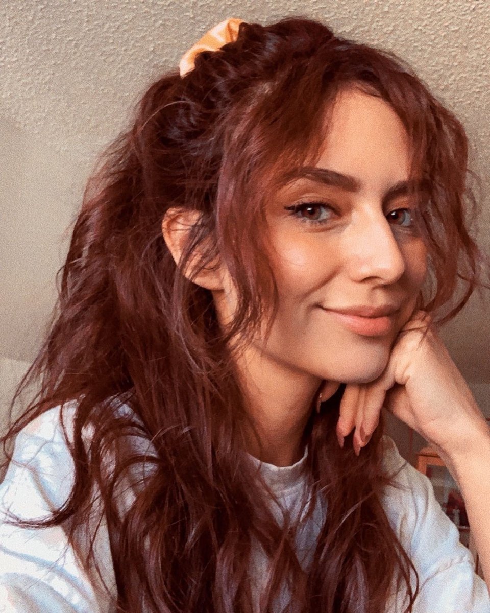 redbloomsalon's tweet image. #RedBloomInRealLife repost 📸   from this cutie @kayley.e.r ❤️