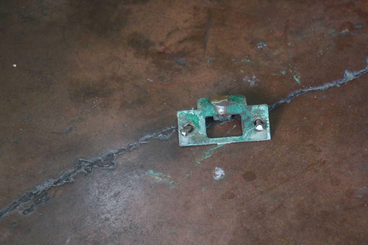 ABSCBNNews's tweet photo. LOOK: Broken door knob and strike plate in Ka Randy Echanis' apartment show that there was forced entry in his home, according to Anakpawis. 

This refutes police claim that Echanis voluntarily opened the door or knew his killers. 

(Photos: Anakpawis) | @JervisManahan https://t.co/1Y2Npcergq