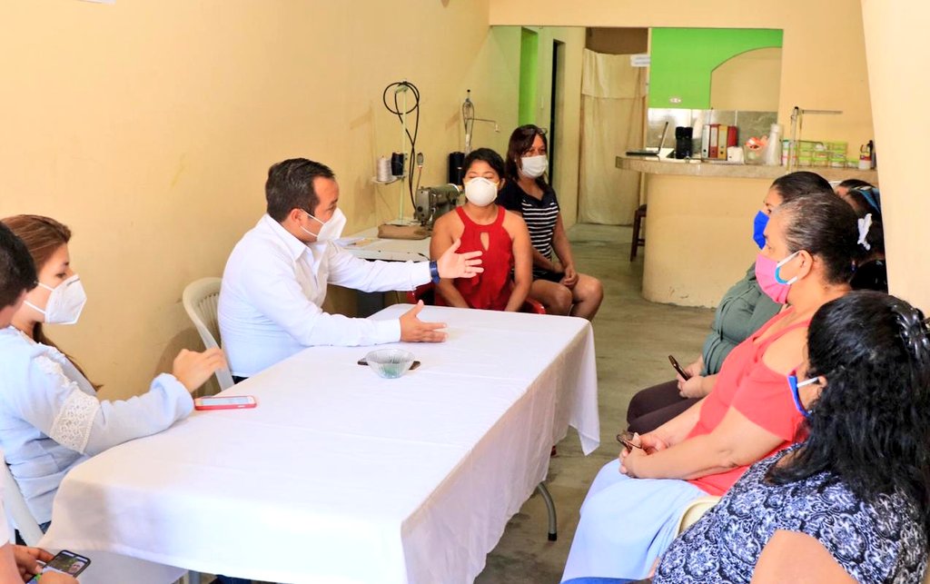 ¡La disciplina de todos es fundamental para reactivar la economía en mi provincia de #Guayas! Está tarde, visité los emprendimientos de 'Asoproguap, Asocrecer y Asolunaa'. Su innovación y constancia para generar sus productos hará que lleguen a nuevos mercados.

#YoMuevoAlEcuador