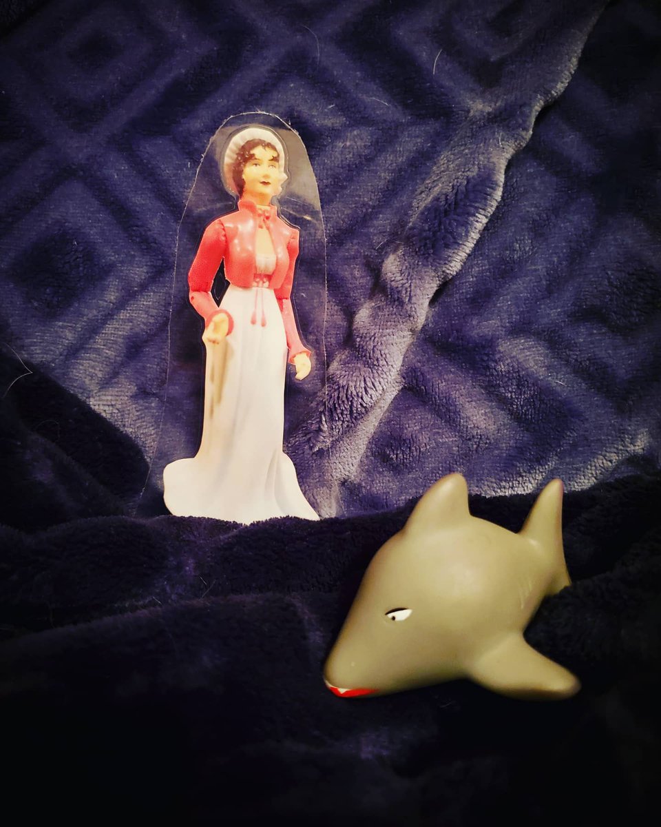 FlatJaneAusten's tweet photo. In 1810, Great White Sharks were known scientifically as "Carcharias lamnia Rafinesque." Do you think Captain Wentworth or Anne Elliot Wentworth ever saw any while aboard his ships? Happy Shark Week! https://t.co/vY1BPYMhMY
#SharkWeek #FlatJaneAusten #JaneAusten  #Sharks https://t.co/H34D3vKp4f