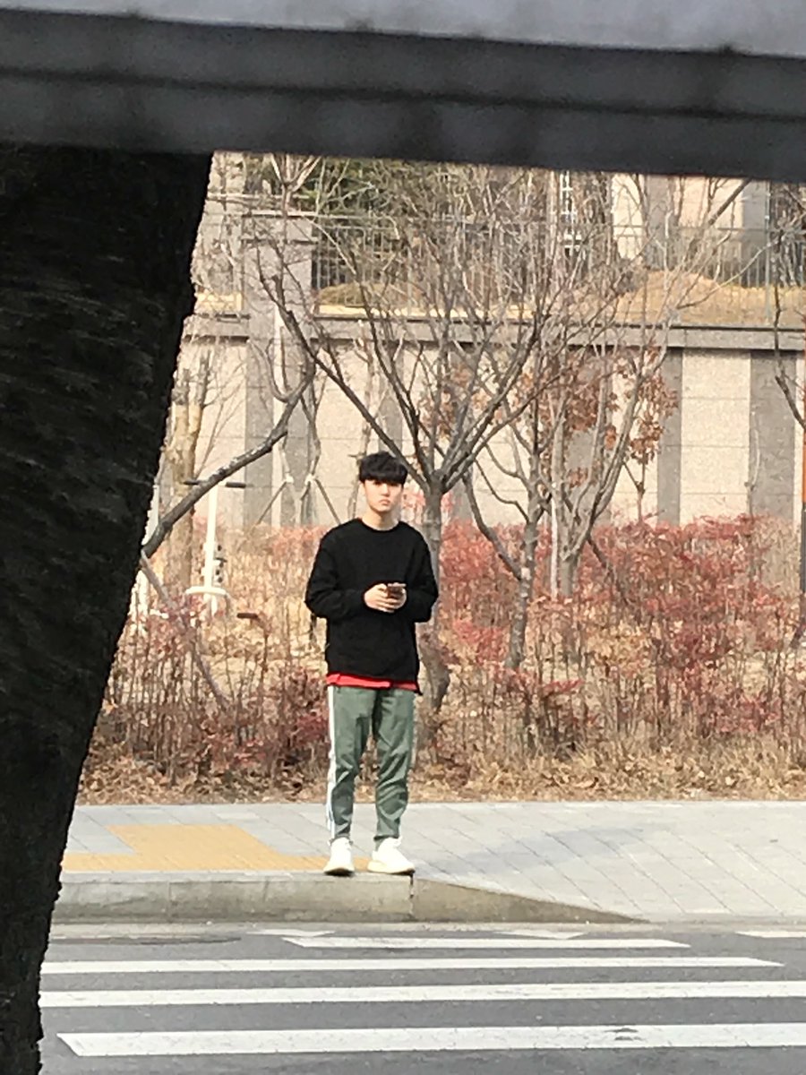 dobbytwts's tweet photo. unseen photo of doyoung from last winter https://t.co/kFqPdfZB1s