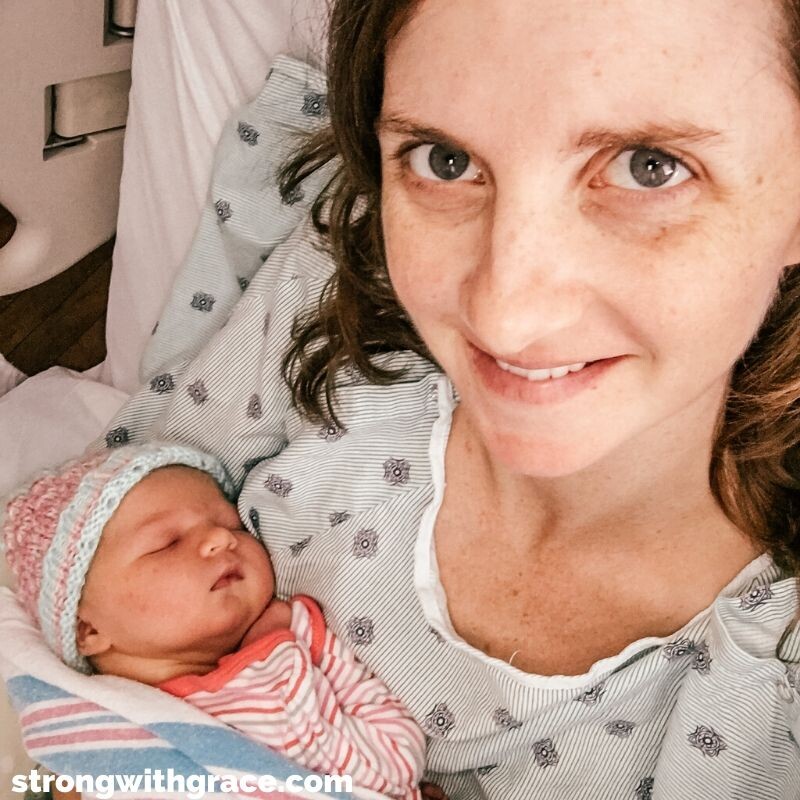 HeatherGoffrier's tweet photo. Motherhood brings on so many tough challenges. Take a breath, know that you're doing great, and check out these first time mom quotes for inspiration! Includes 4 free mom-quote bookmarks!  #babycare #motherhood #Quotes https://t.co/fdtjSInj5g https://t.co/Mb5UKDZjsc