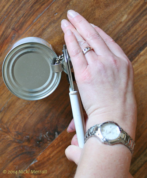 fireproofamy7's tweet photo. Happy International Left Handers Day to all my fellow lefties! It's a special day for us indeed. As a leftie myself I've struggled a lot from writing,cutting, being criticized by relatives for not being righthand dominate blah blah blah. 
I'm still a proud leftie
#LeftHandersDay https://t.co/OmopK9Eesr