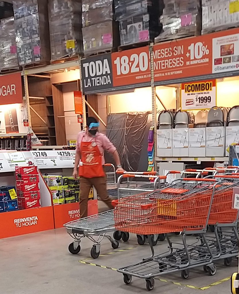 karlamoza21's tweet photo. At’n @HomeDepot suc Vicente Guerrero, Cuernavaca, Mor. pésima atención de su gerente Alejandro Marrón una persona déspota, patán, prepotente con total falta de empatía hacía las personas que quieren externar quejas de su personal...sin más deja con la palabra en la boca yéndose ! https://t.co/QdJzImLw31
