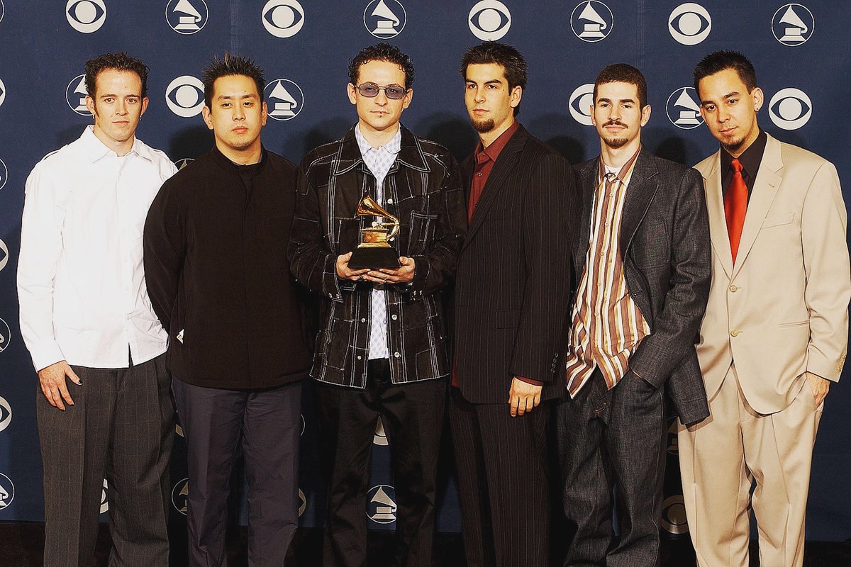kritikamaskeylp's tweet photo. Announcement Today!!!Tune in to Linkin Park's announcement on the release of
#HybridTheory20.
.
Feeling excited.
.
Happy Thursday People.
.
.
#oldschool #Linkinparkislife #linkinpark #joehahn #mikeshinoda #braddelson #davephoenix #robbourdon #imissyouchesterbennigton https://t.co/PthMWVAtTI