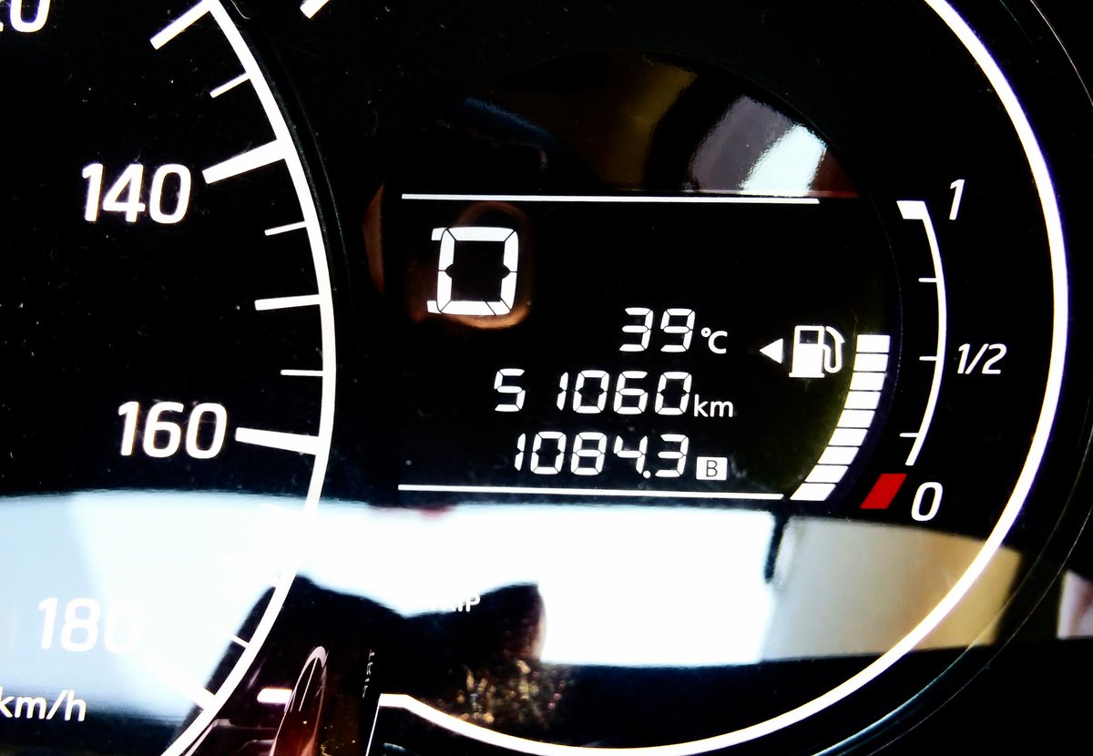 ゆっきぃ 昨日から 何もしない旅 に来ています あえて観光地などの少ない地に来ているので おばちゃん暇で暇で ゲームばかりしています 娘も娘の友達も ホテルに籠りきりで ゲームとお菓子とインスタントラーメンで 不健康ライフを満喫してい