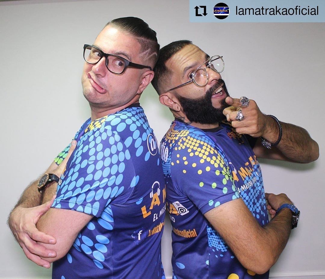 djpitoradio's tweet photo. #EscucheeeeeN @lamatrakaoficial todos los días en tu 📻 92. 1 Fm #VivoVivo música, información y todo lo que necesitas para terminar tu día 🎙️📢 #OeOeOeOe Los esperamos #DeVolonPimPon #YoEscuchoLaMatraKa https://t.co/GhQ4F0jyIn