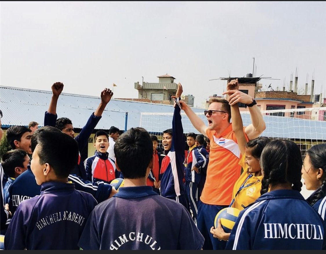 avcvolley's tweet photo. “Let’s Keep The Ball Flying” Foundation harnessing power of volleyball to drive social development. Read more: https://t.co/BO8CoK8AYr #FIVB #AVC #Volleyball #AVCVolley #AsianVolleyball #LetsKeepTheBallFlyingFoundation #StatActive #StayStrong #StayHealthy https://t.co/3YmOziw7Gu