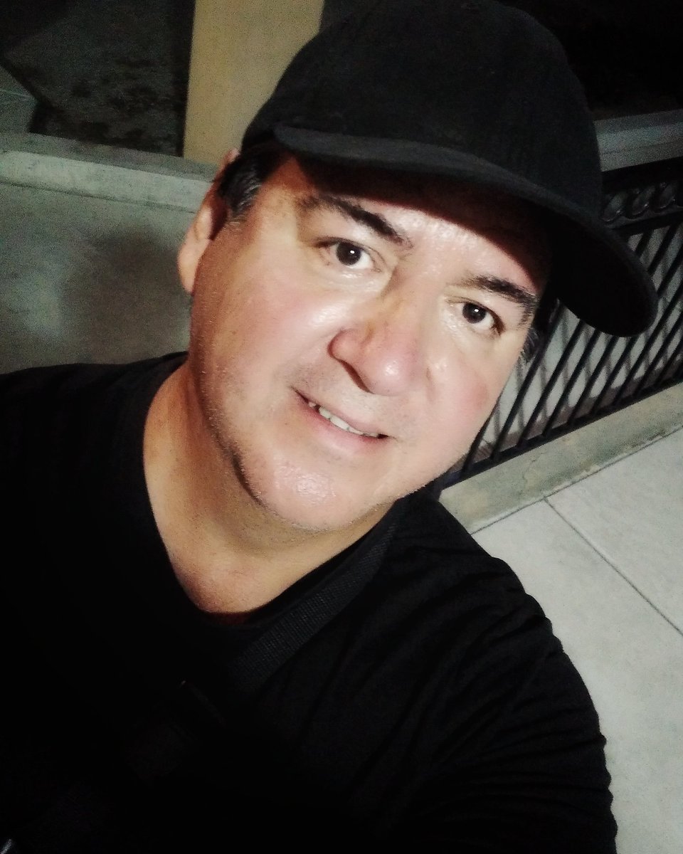 It's a baseball cap kinda night. Love you guys! Have a great night! #timmyt