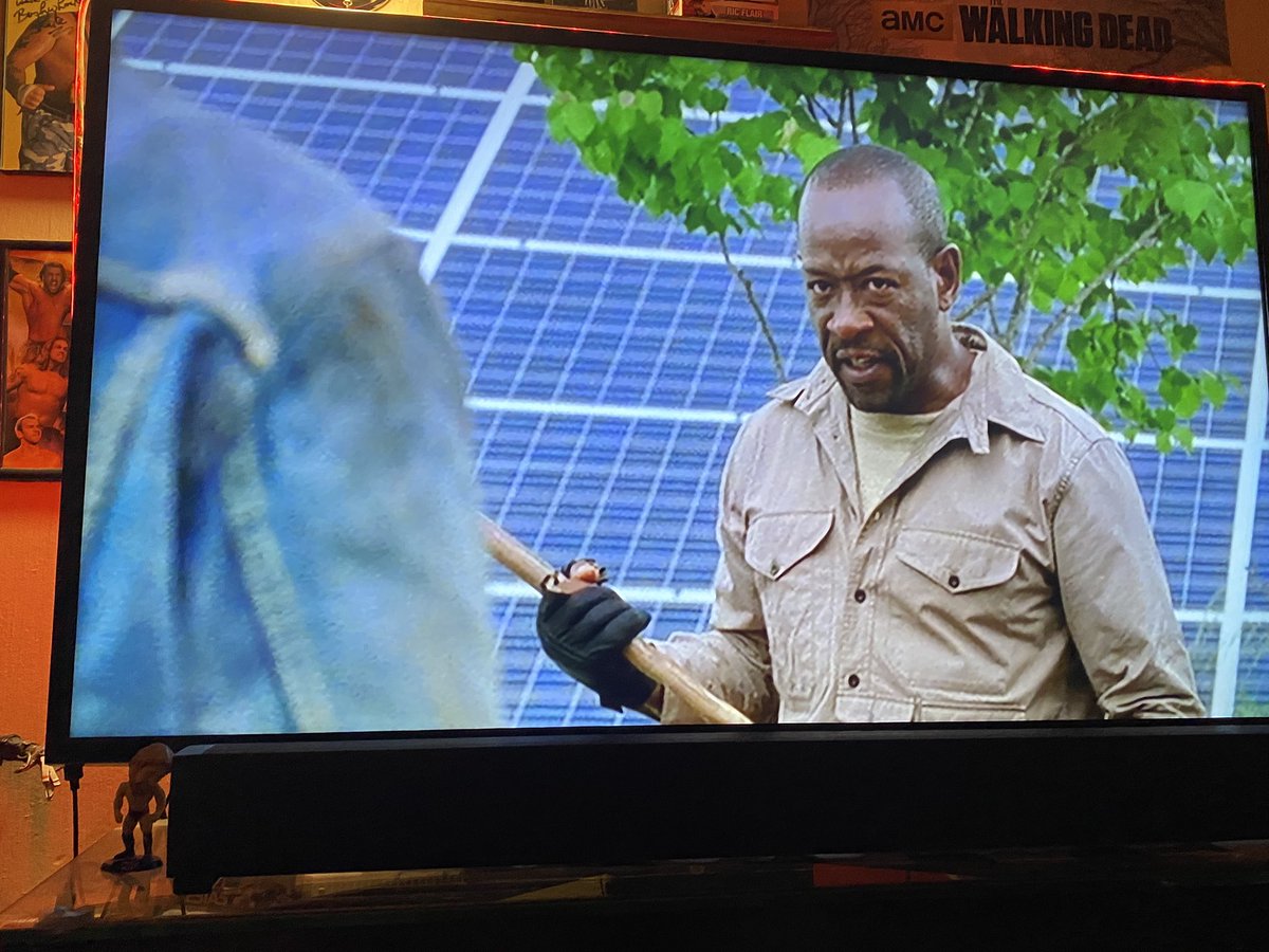 Just a few more thoughts on “JSS” which is really great by the way. LENNIE JAMES AS MORGAN is phenomenal. He’s been perfect for the character since the start and has consistently been one of the best performers on the show.  @RealLennieJames  #TheWalkingDead