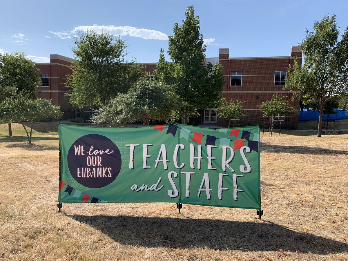 GO DRAGONS! <a href="/EubanksDragons/">Eubanks Intermediate</a>