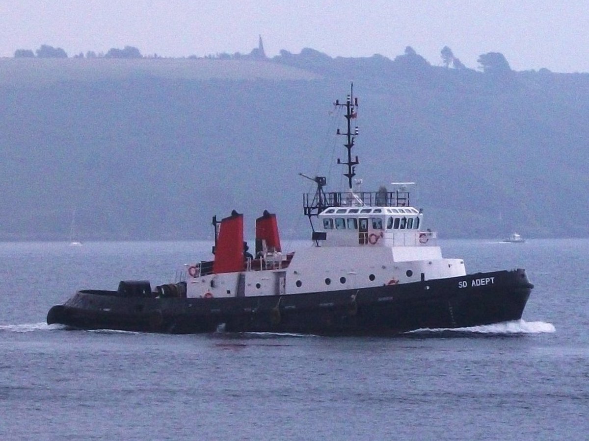 TugboatsUK's tweet photo. SD Tamar Racer, &amp; tugs SD Careful &amp; SD Adept, accompanying HMS Defender through Plymouth Sound on 10th August 2020. @TugboatsUK @RachelHWing @SercoGroup #SDTamarRacer #SDAdept #SDCareful #tuglife #tugboat #HMSDefender https://t.co/dA4KObfRxN