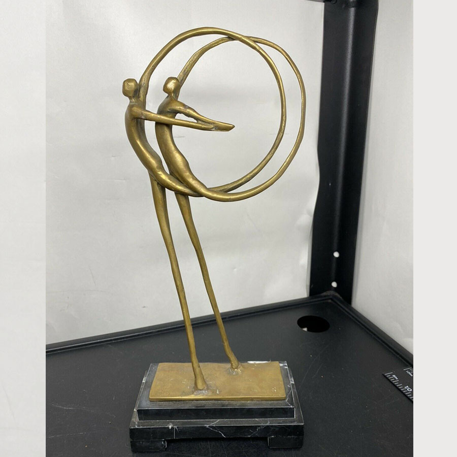 malinda_gallery's tweet photo. In Unison Brass Sculpture by Uttermost, Accented By A Black Marble Base.
#uttermost #accessories #luxuryfurniture #homedecor #americanhome #absolutecomfort #americanstylehome #lifeathome https://t.co/9EMea18DPr
