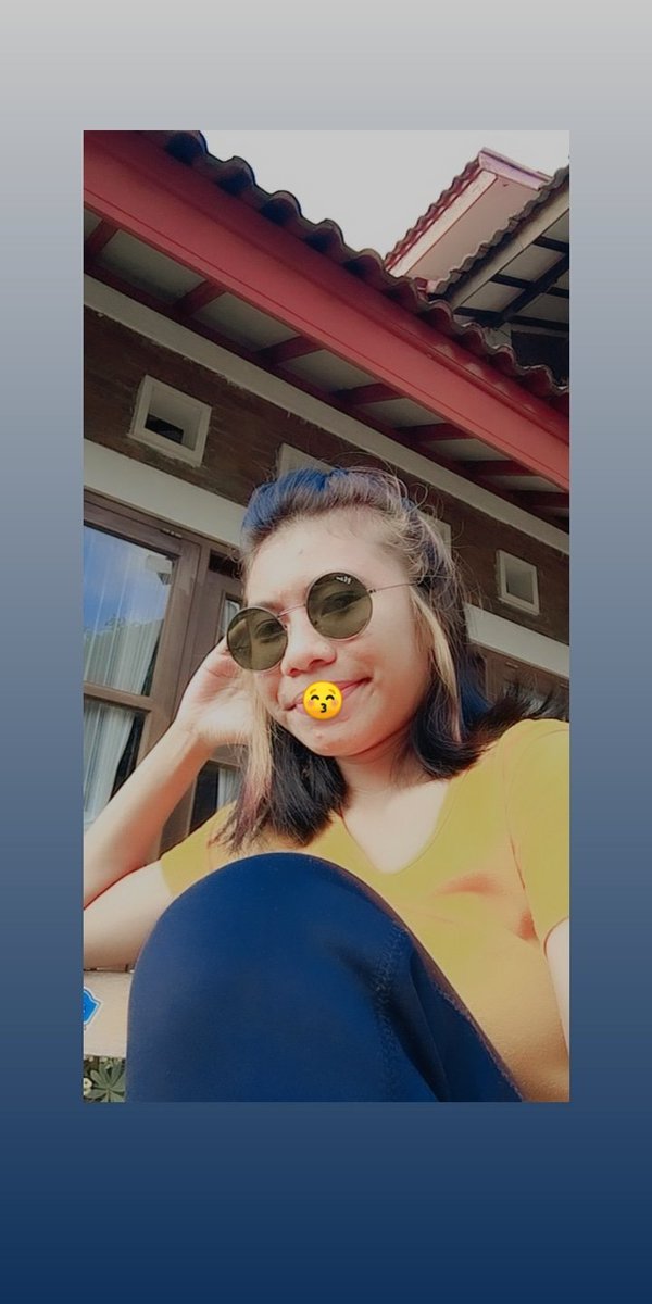 RobaVivi's tweet photo. Kalian pernah Nggak suka 3 cowok😁 https://t.co/wy7VEqixMR