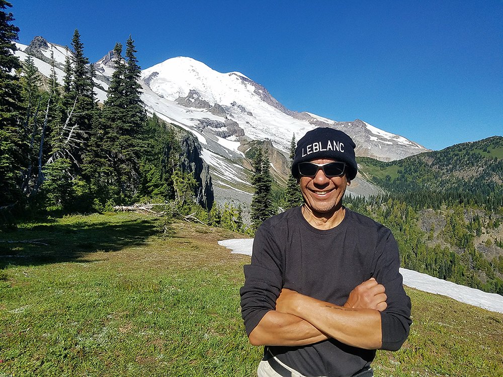 LeBlancCNE's tweet photo. Yes, I'm a #BlackHempFarmer! Not many of us. Not enough really. My second year farming, 8 years making hemp/cannabis medicine like #hemptincture and #hemptopicals.
#SeattlesFavoriteBlackHempFamer #FarmingWhileBlack #hemp #CBD #BLM #LeBlancCNE #JerryWhiting https://t.co/4kR4CoNbhV