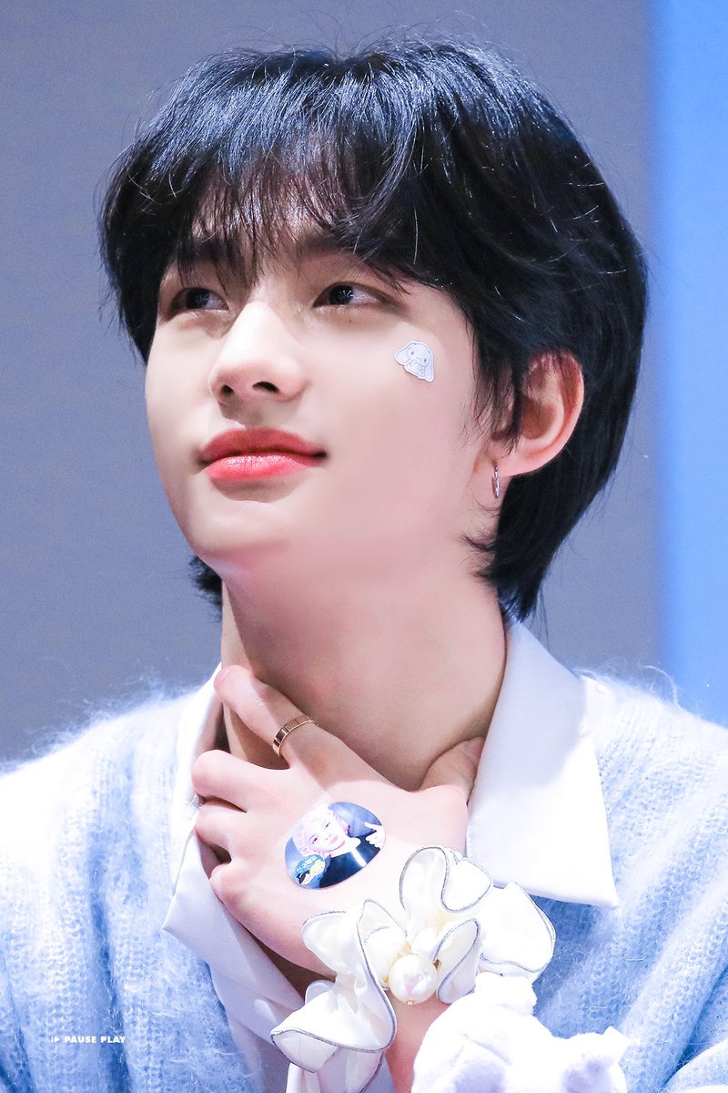 a thread of hyunjin's black hair bc i know we all miss it