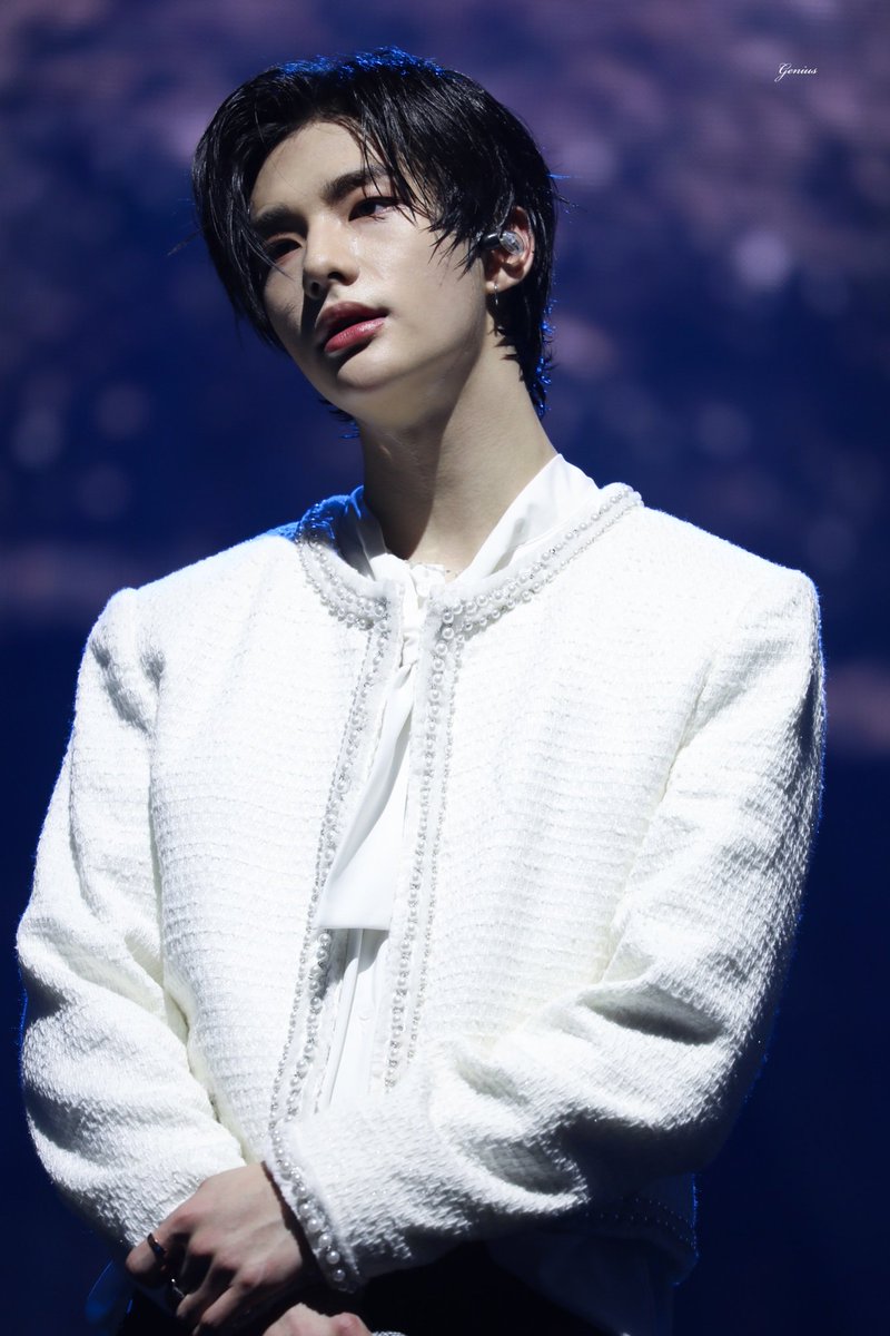 a thread of hyunjin's black hair bc i know we all miss it