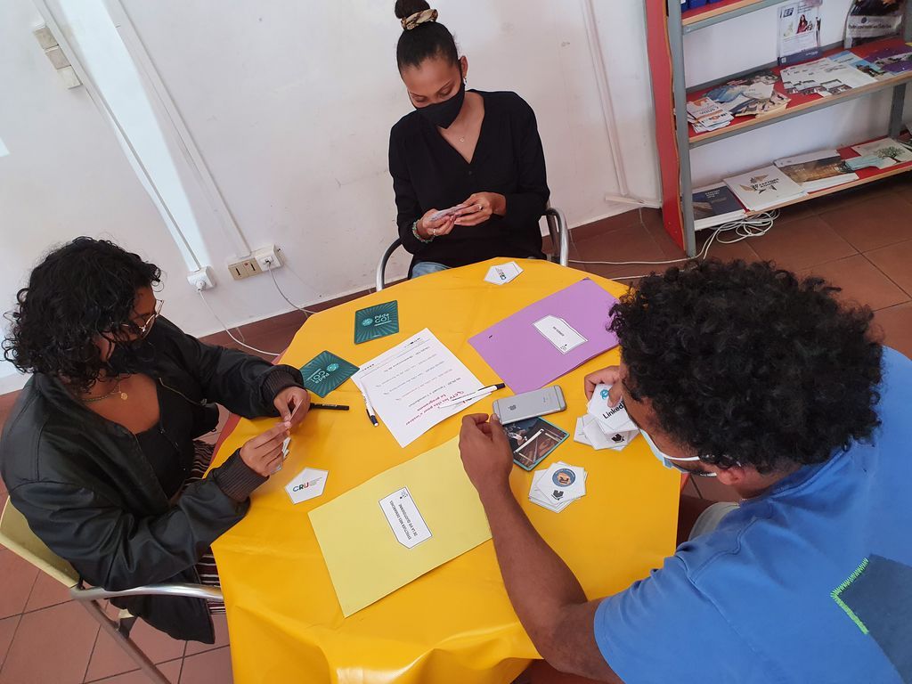 CRIJ974's tweet photo. Retour sur notre #evenement d'hier, CRIJ Ta vie- Les Clés pour s'insérer  !🔑
L'occasion de découvrir les principaux acteurs et les formations existants à La Réunion, définir sa voie professionnelle et valoriser sa candidature😊

#LaReunion #MInserer #InfoJeunesse https://t.co/S5UbSzU0In