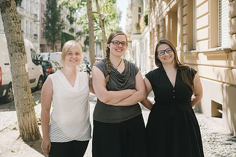 game_verband's tweet photo. Cooles @Project_Duru der #Game-Designerinnen Sandra Schmidt, Kerstin Schütt &amp; Verena Hetsch vom #Indiegame Studio @Twisted_Ramble, das sich mit #Depressionen beschäftigt. Gefördert unter anderem vom @medienboard der @HTW_Berlin &amp; @CFCampusDE https://t.co/3dKPXd8u56 #WomenInGames https://t.co/wuSdpvGU4v