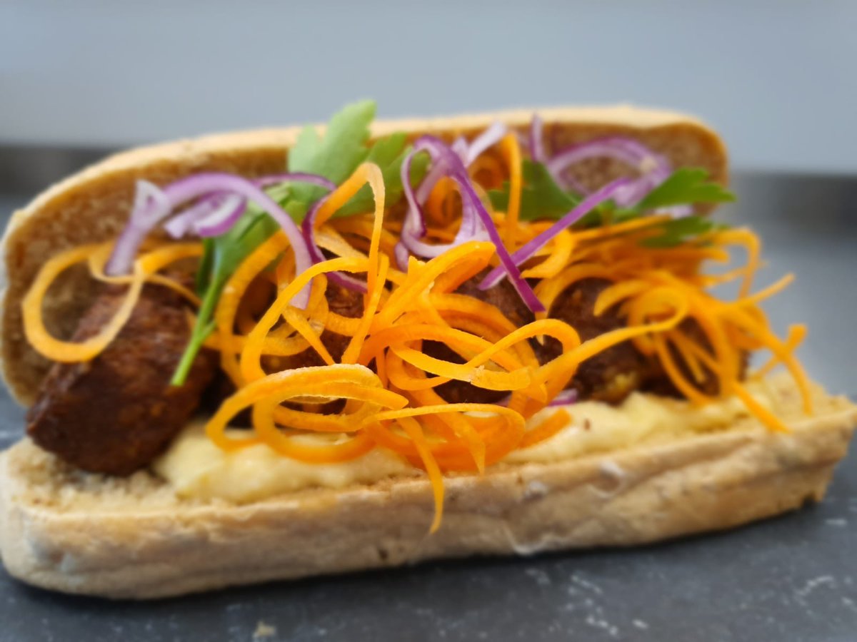 cateringbm's tweet photo. What's your favourite way to enjoy falafel? How about this tasty falafel and houmous sub. #ReadyForLunch #FoodatWork #SupportYouCanTrust https://t.co/K7TopL5Ja7