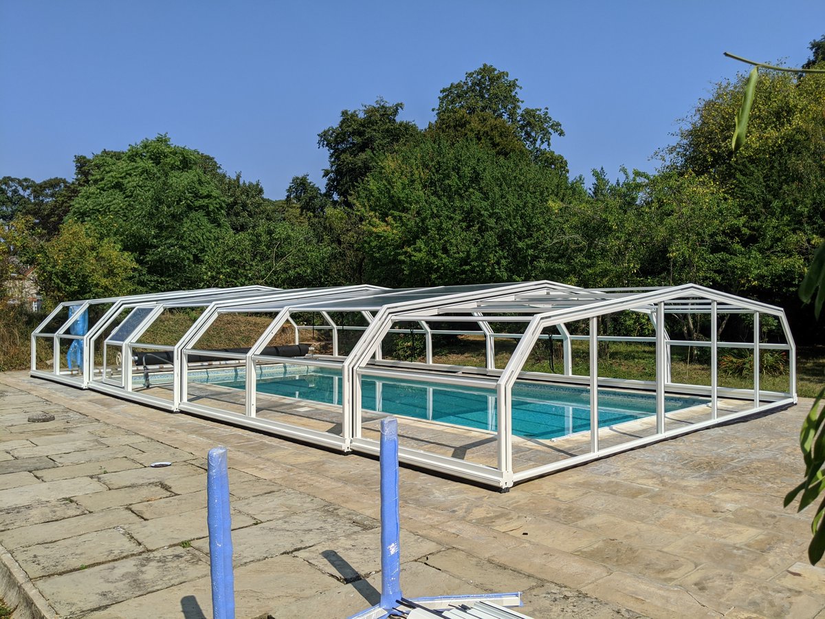 SummitLeisure's tweet image. Medium height Arcadia retractable enclosure being installed by Team Gareth this week just outside of Newmarket.  Hope to complete today although weather not looking great! #retractablecover #poolcover #slidingpoolcover #glassenclosure #swimmingpool #swimmingpoolcover #newpool