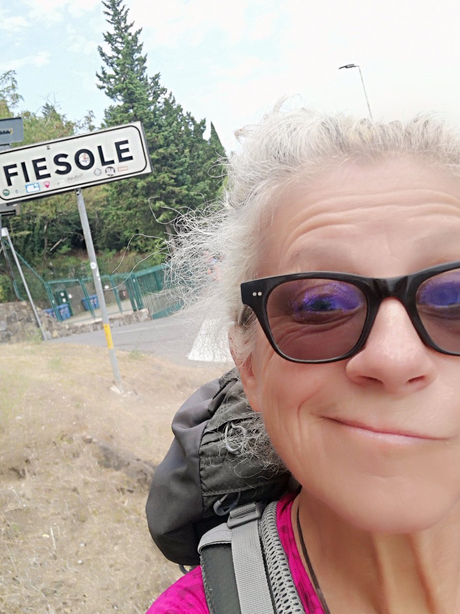 LaZiaMat's tweet photo. La fatica tutta sulla faccia
Ci sono quasi!
Daje!
#ViaDegliDei #ultimatappa https://t.co/YjI2YHYEhG