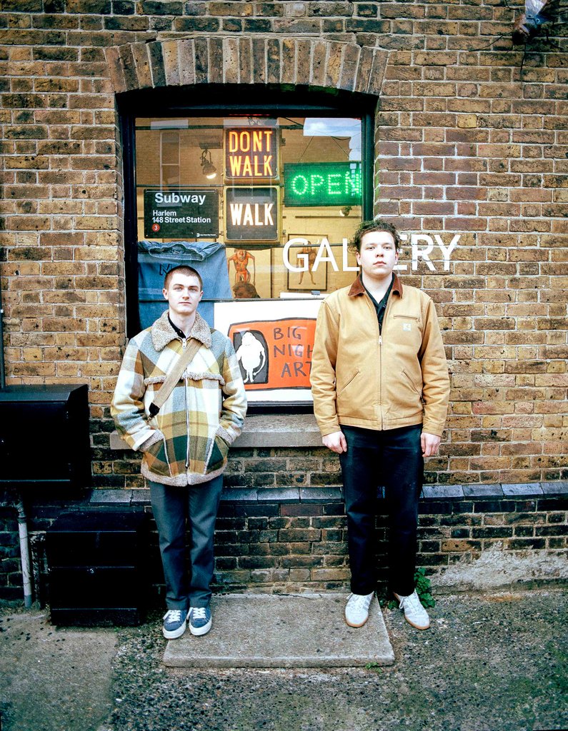 Throwing it back this Thursday to our short film shoot! Check out third-year Louis and Alex midway through the process scouting the DON'T WALK WALK gallery in Deal

<a href="/DWWGALLERY/">DONTWALK/WALK</a> <a href="/Studio_POW/">Studio POW</a> 

Photograph by Jack Dallas-Chapman

#brushwithcomedy