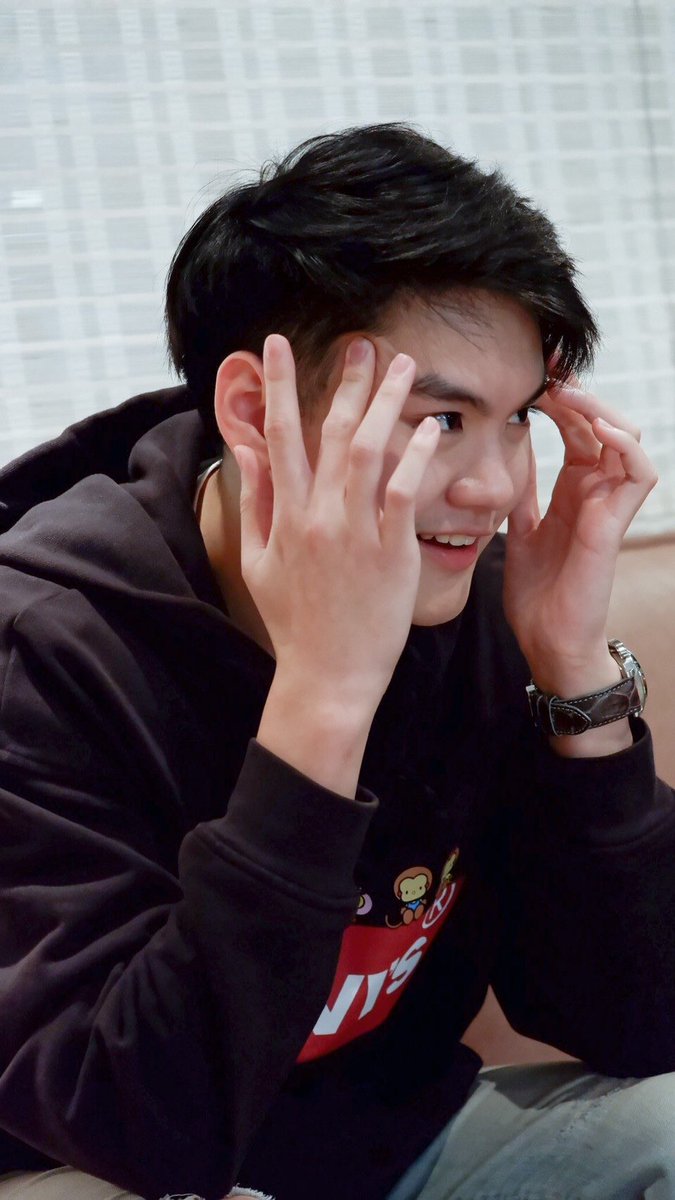 Petchzt_Memo's tweet photo. ช่วงนี้ส่งกำลังใจไปให้คนแข่งเคสกันเถอะ ✌🏻💗 เครียดแน้ววว
#Petchzt
#Petchzt_memo
#TUSexyBoy https://t.co/A9R3JbKnMb