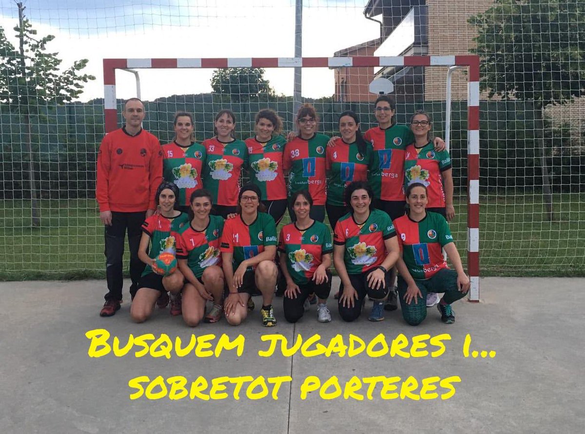 HandbolBerga's tweet photo. @femeni_berga les màsters també juguen no t’ho pensis més!!! #viulhandbol #viuelmunicipal #juntesmésfortes #SensePor https://t.co/9uzEu9isnr