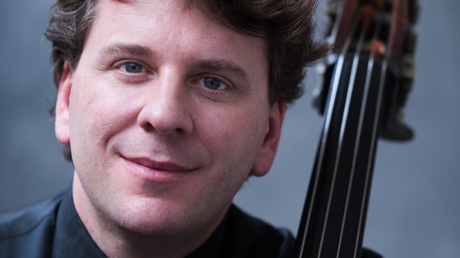 ElbowMusicOrg's tweet photo. Double bass player Dominic Seldis offers essential advice on building a career: play jazz and pop to develop your rhythm; say yes to everything; and don’t smell!

https://t.co/9j8Mj8TCRa https://t.co/wRFlevFbIg