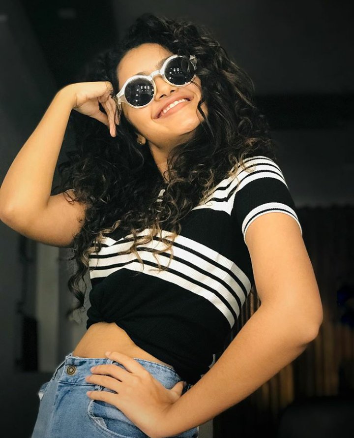 Team_Anupama's tweet photo. Curly hairstyles ❤️
     @anupamahere 😘😘
Beautiful Face 😍 smile 💙 
#AnupamaParameswaran
#anupama #LoveAnupama ❤️ https://t.co/vclKK7N0oQ