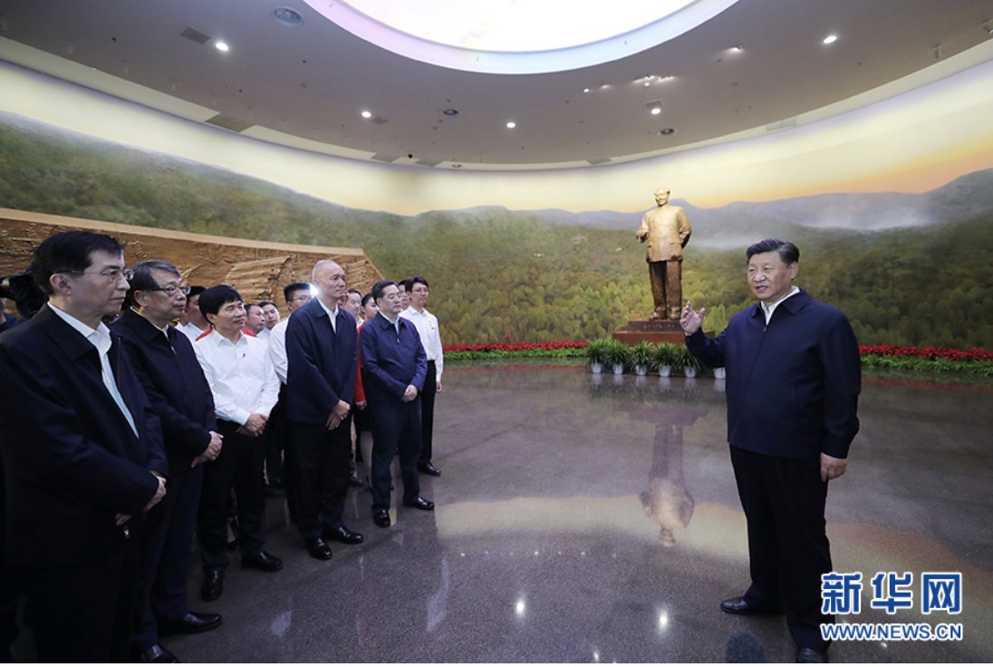 32/ I seem to recall a CCTV report one time aired showing Xi INSIDE the Western Hills military complex, but I couldn't find it. Instead, enjoy this one of Xi visiting the memorial there.