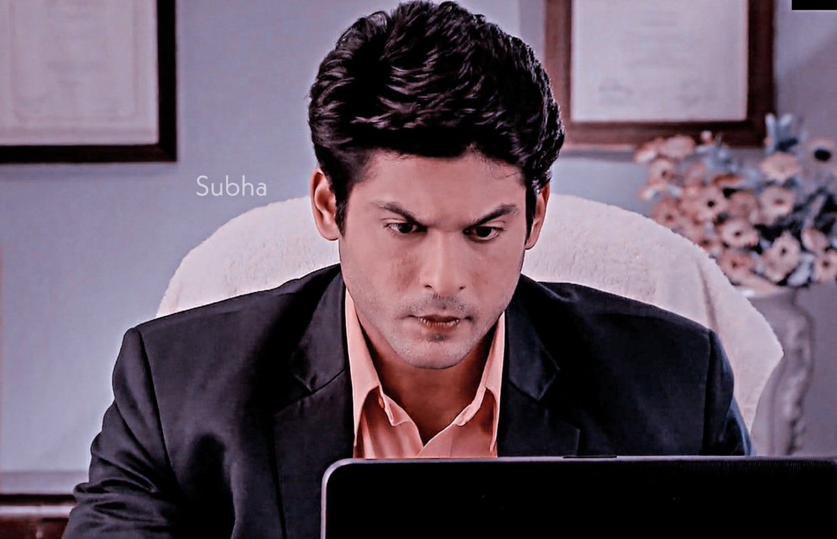 Angry Shiv - A sight to behold (Part 2)This epi is where Shiv is geting back to work after facing devastating news in his personal life & trying to cope with it.  @sidharth_shukla I don't think you enact a role, you live it  #SidharthShukla  #BalikaVadhu #ThrowbackThursday  https://twitter.com/sulachi11/status/1293760010405777409