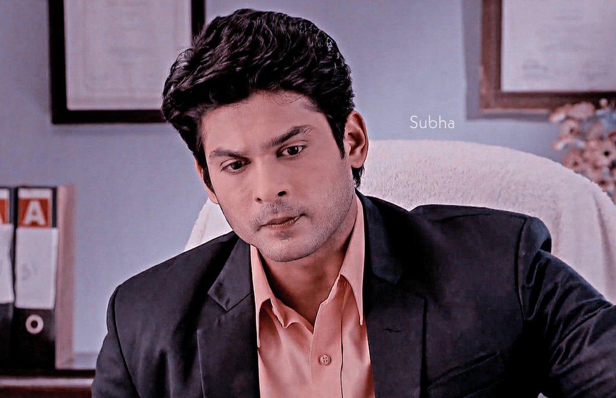 Angry Shiv - A sight to behold (Part 2)This epi is where Shiv is geting back to work after facing devastating news in his personal life & trying to cope with it.  @sidharth_shukla I don't think you enact a role, you live it  #SidharthShukla  #BalikaVadhu #ThrowbackThursday  https://twitter.com/sulachi11/status/1293760010405777409