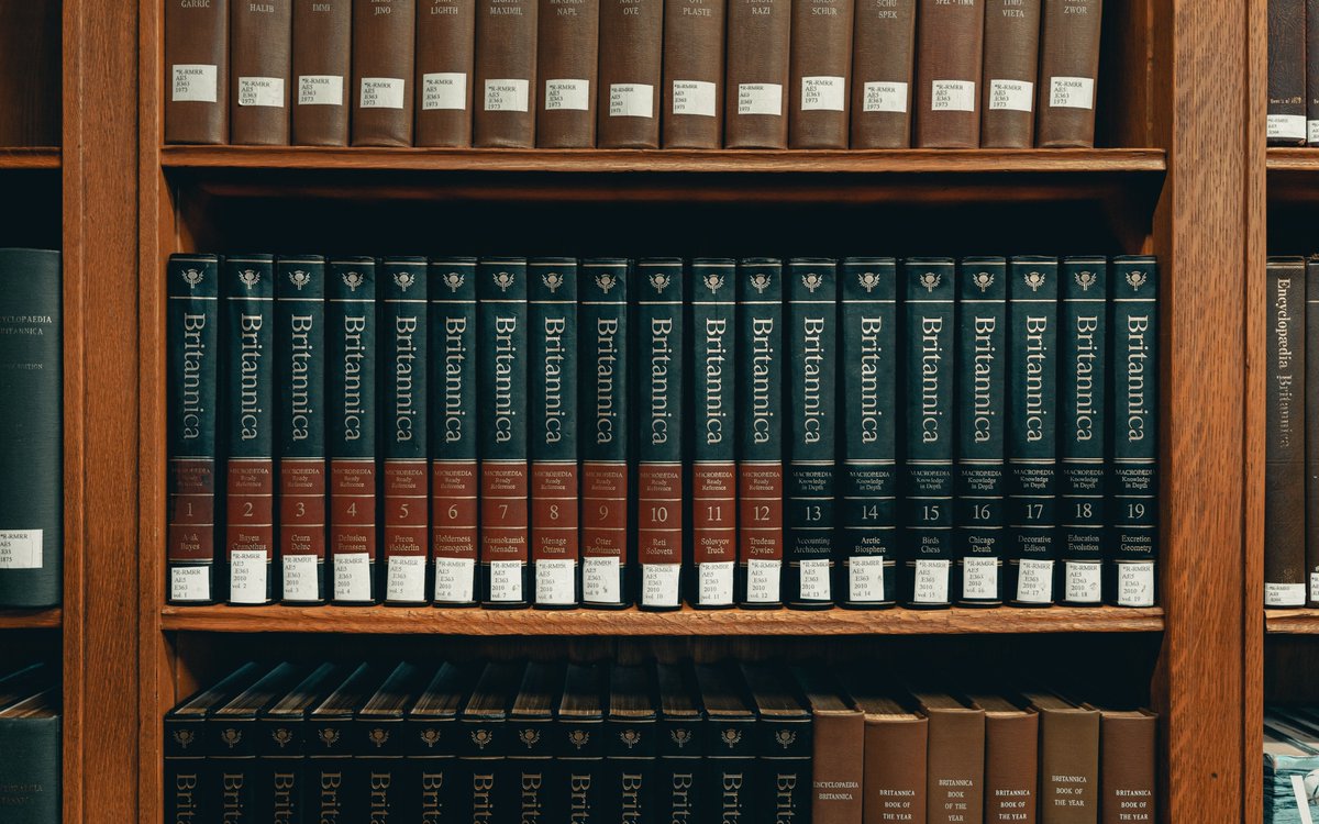 #DidYouKnow that August is Inventor Month? So... here's a #funfact for you - the Encyclopedia Britannica was the idea of none other than Edinburgh-based bookseller Colin Macfarquhar. Who knew?! #booklovers #bookshelves