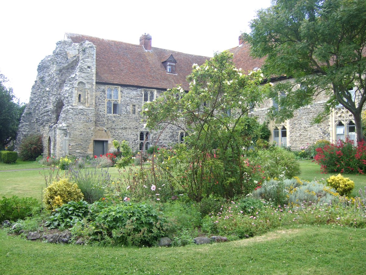 Then my community, Minster Abbey.We are an international community (11 nuns from 7 countries). Our charism is one of simplicity, down-to-earthness, manual work, hospitality & ecumenism. http://www.minsterabbeynuns.org/ 4/9