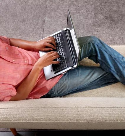 5An average  #laptop generates heat of up to 70°C during use. Placing it directly on your laps can transfer some of that heat to your testis.Prolonged use may cause irreversible changes in your male reproductive function. Use your laptop on a desk or table rather.