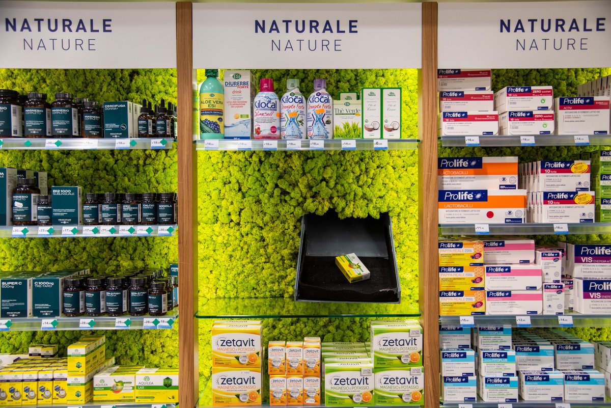 bdrowaes's tweet photo. Visitamos la maravillosa Farmacia Canale en Sorrento.Un BD Rowa Smart está instalado en los muros romanos de hace 2000 años, ¡Una combinación extraordinaria de historia, diseño moderno y tecnología!
#10000robots #bdrowa #innovationforpeople  #automatizacion https://t.co/8PQbBTNI5n