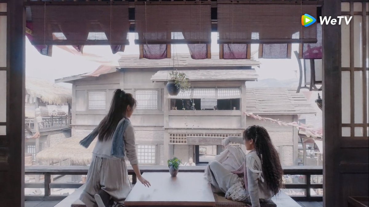 i wanna sit w them,, feel the breeze hit my face and look at the street below~