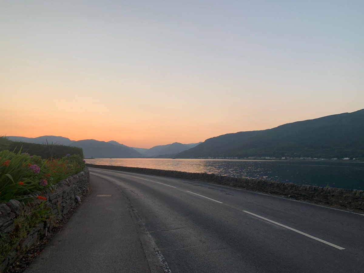 MrRed_frenchie's tweet photo. Some pics from last night. Not quite as amazing as @StephenAHenry but they show off the lovely Holy Loch in all it’s glory #dunoon #Argyll #wcs #wildaboutargyll #argyllandbute #dunoonpresents #dunoonisaweone #cometocowal https://t.co/FwbwrPIxra